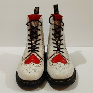 Doc Martens Bentley ll Heart size 7